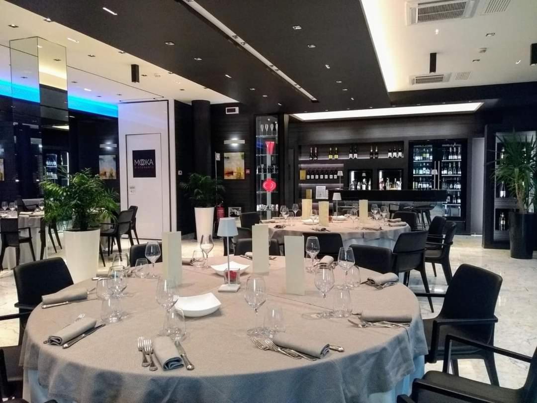Raffaello Hotel & Mooka Restaurant Senigallia Exterior photo